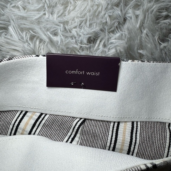 NWT Ava & Viv Lightweight High Rise Plaid Ankle Trousers - Cream Plaid Size 20 - Picture 4 of 7